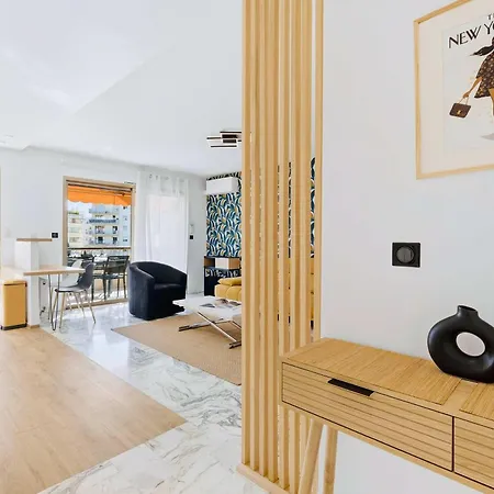 Lacour - 2 Bedroom - Large Terrace - 2 Min From The Croisette & Beaches Apartmán