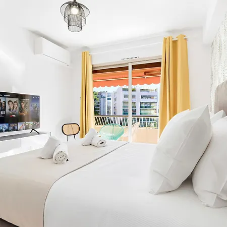 Lacour - 2 Bedroom - Large Terrace - 2 Min From The Croisette & Beaches *