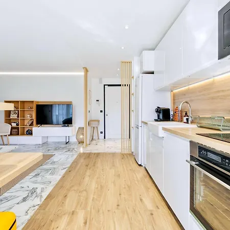 Апартаменты Lacour - 2 Bedroom - Large Terrace - 2 Min From The Croisette & Beaches