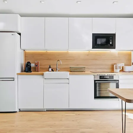 Апартаменты Lacour - 2 Bedroom - Large Terrace - 2 Min From The Croisette & Beaches Канны