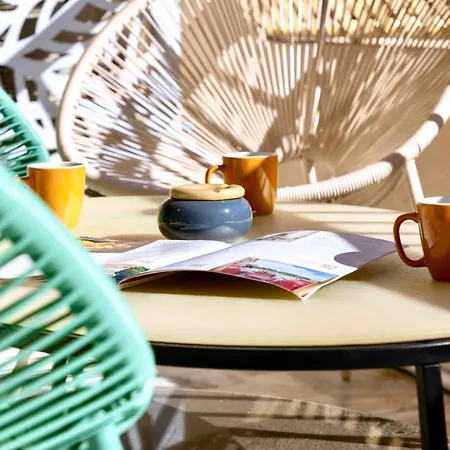 Lacour - 2 Bedroom - Large Terrace - 2 Min From The Croisette & Beaches Apartament Cannes