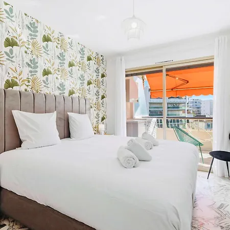 Lacour - 2 Bedroom - Large Terrace - 2 Min From The Croisette & Beaches Apartment Cannes