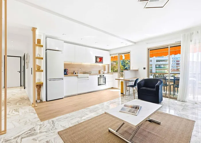 Apartament Lacour - 2 Bedroom - Large Terrace - 2 Min From The Croisette & Beaches Cannes