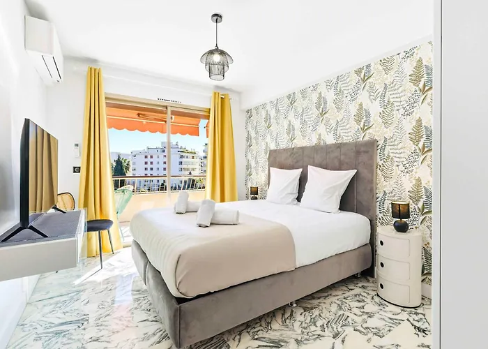 Lacour - 2 Bedroom - Large Terrace - 2 Min From The Croisette & Beaches Apartament