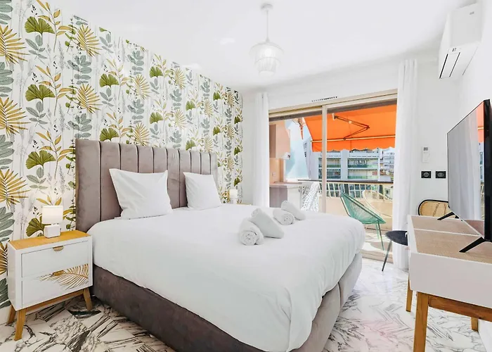 Lacour - 2 Bedroom - Large Terrace - 2 Min From The Croisette & Beaches Apartament *