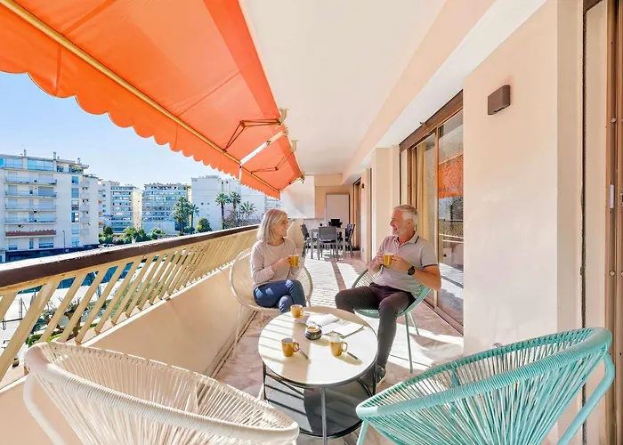 Lacour - 2 Bedroom - Large Terrace - 2 Min From The Croisette & Beaches Cannes