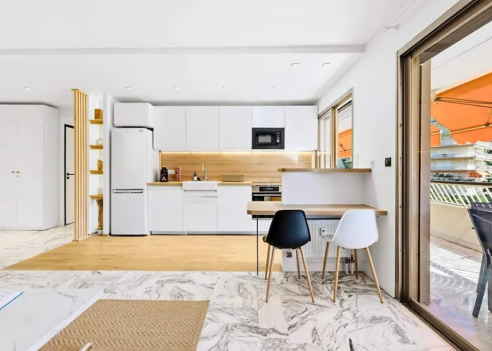 Lacour - 2 Bedroom - Large Terrace - 2 Min From The Croisette & Beaches Apartament Cannes