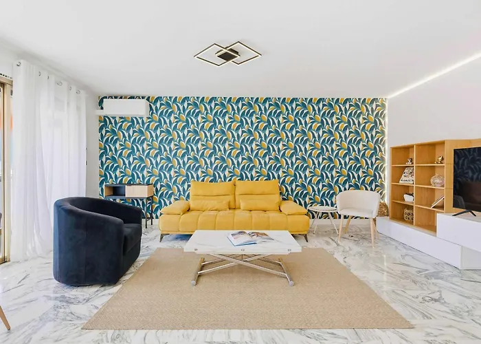 Lacour - 2 Bedroom - Large Terrace - 2 Min From The Croisette & Beaches Cannes